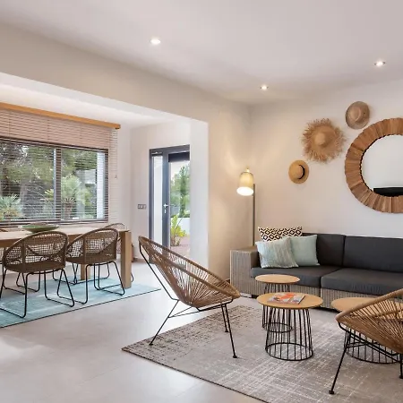 Comfortable In With Pool Villa